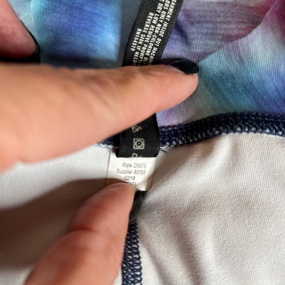 LIVE LOVE DREAM 🌴 🍌 tropical banana leaf athletic shorts S - Picture 4 of 6